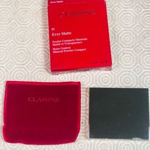 Clarins Ever Matte Compact Powder in shade 01 (light, fair).